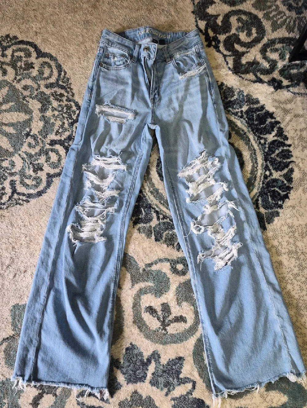 American Eagle Outfitters Light Blue Distressed Wide Leg Jeans - Picture 1 of 4